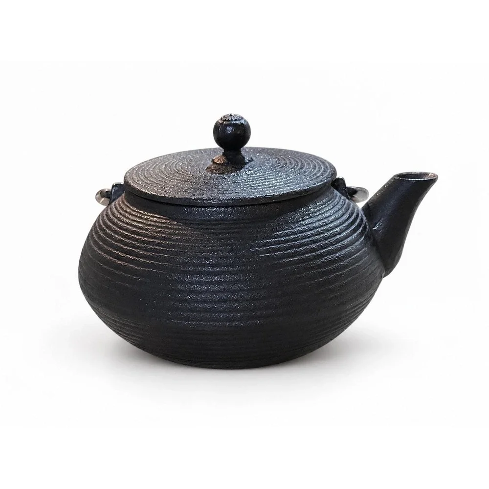 Vintage Japanese Iwachu Cast Iron Tetsubin Teapot Ribbed Ring Pattern Signed 6.5
